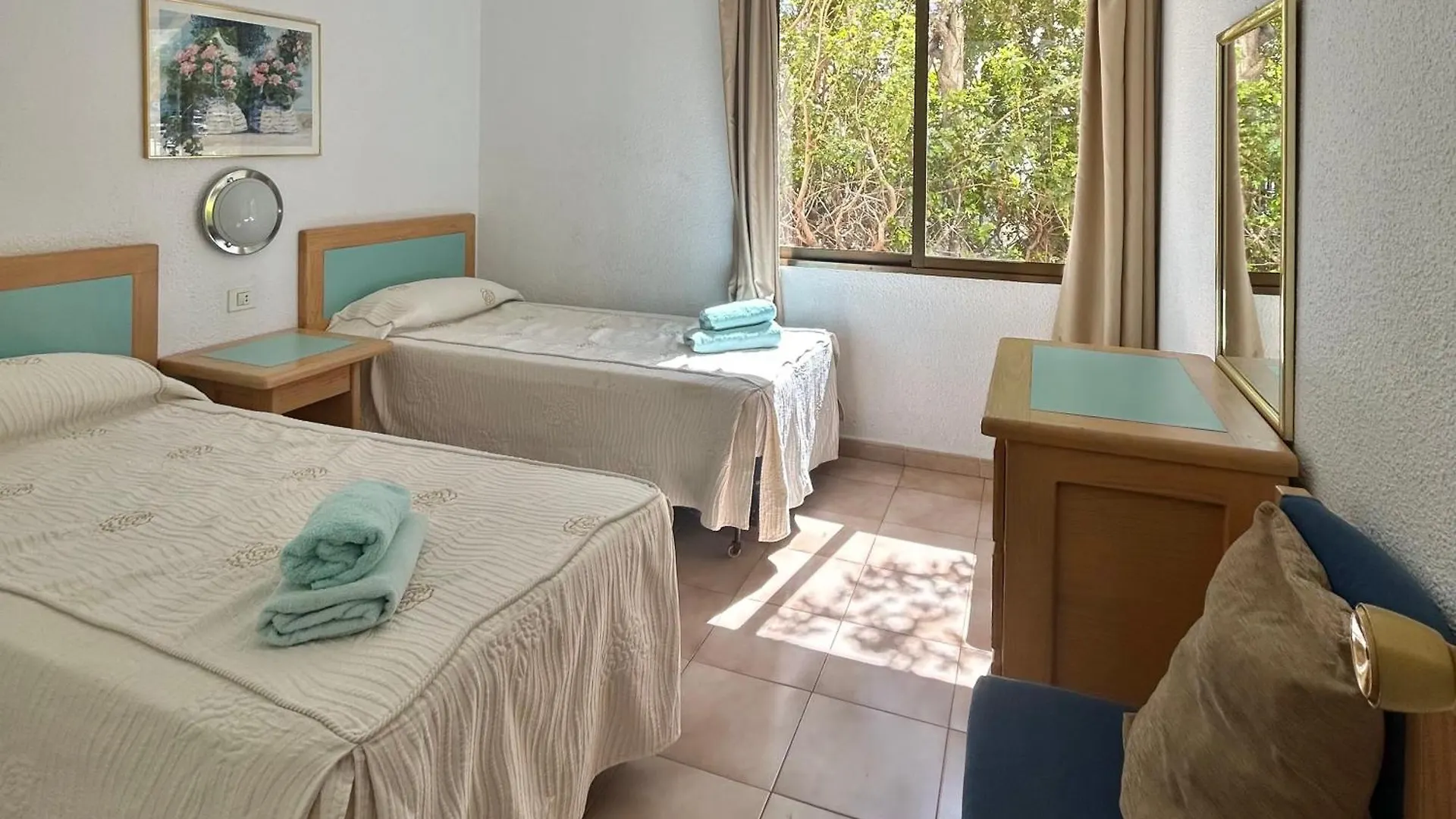 Two Bedroom Apartment In Castle Harbour C201 Los Cristianos
